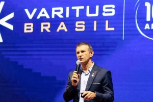 VARITUS apresenta a eficiência do CANHOTO FÁCIL a executivos da FACIAP em Maringá